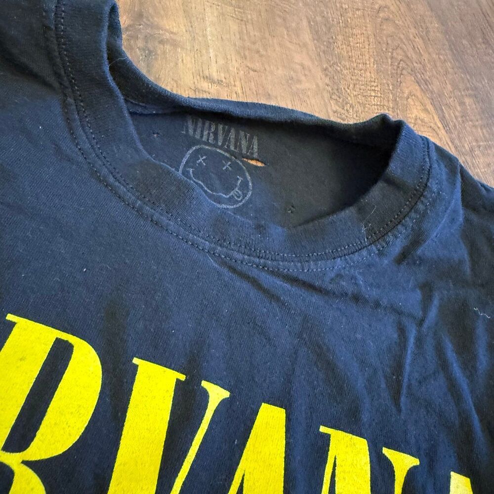 Nirvana Smiley Face Band Tee – Distressed Grunge Style – 2XL - Picture 3 of 7